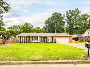 1554 Blue Grass Cv, Germantown, TN 38138