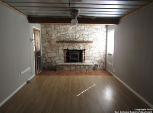 8165 W Dixon Rd, Somerset, TX 78069