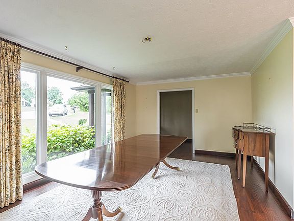 5th image of 108 White Oak Dr