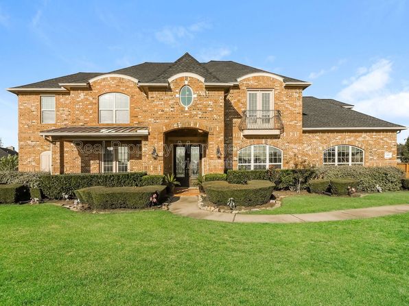 3909 Pebble Brook Dr