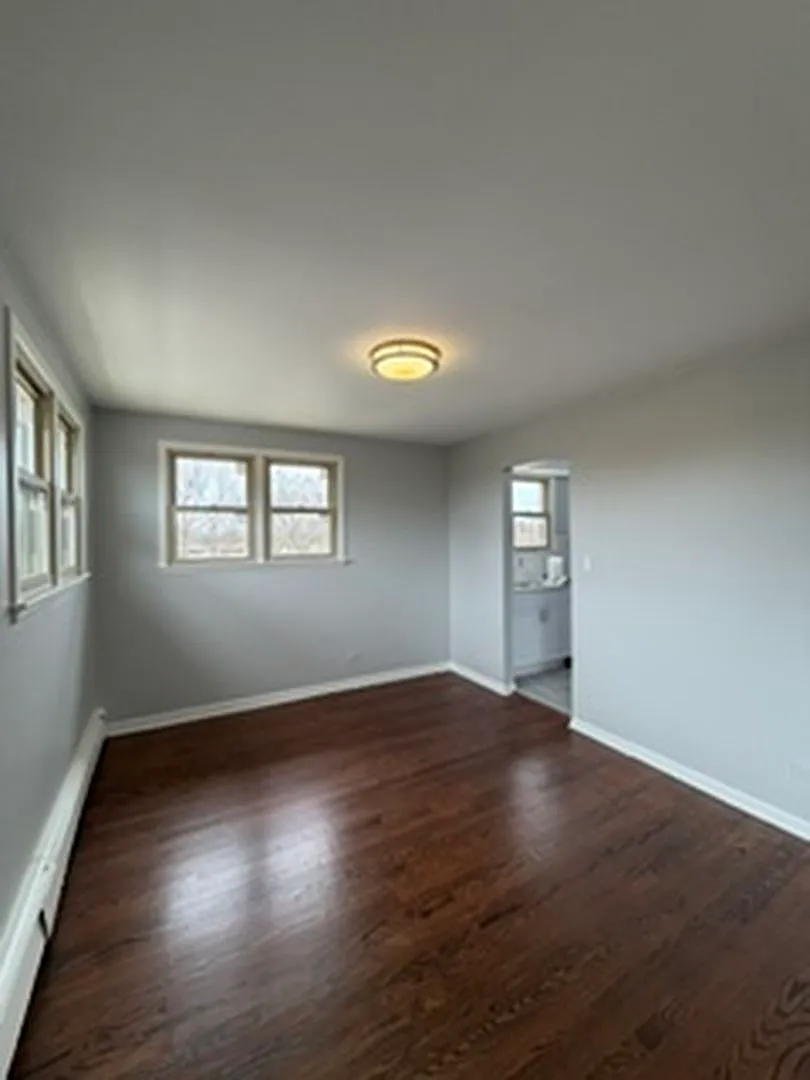 2 bed, $2,000 — Photo 3