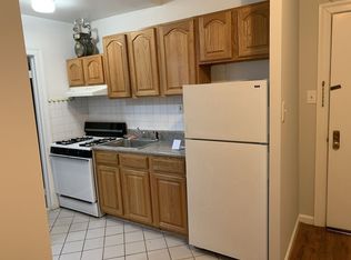 3163 33rd St APT 6, Astoria, NY 11106