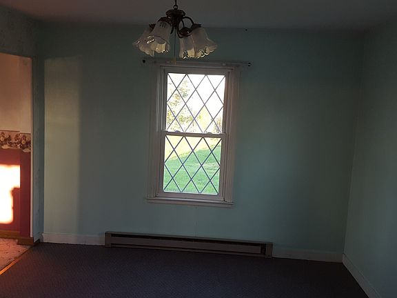 3rd image of 375 E Township Road 132