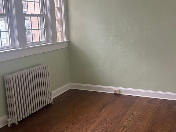5th image of 21 Hackett Cir N Floor 1-A
