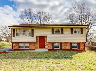 516 Pyrtle Dr, Salem, VA 24153