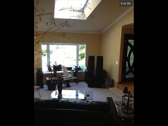 4th image of 7 Malibu Ct