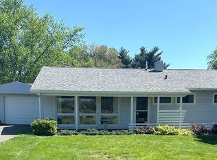 212 W Greenlawn Dr, La Porte, IN 46350