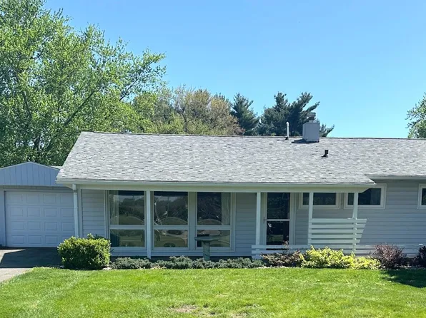 212 W Greenlawn Dr, La Porte, IN 46350