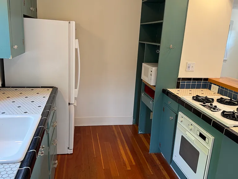 7511 SW 31st Ave — Photo 12