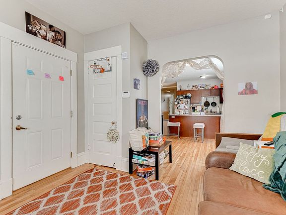 5th image of 1846 Laurel Ave #2