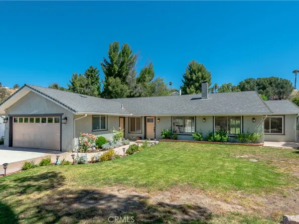 22401 Barbacoa Dr, Santa Clarita, CA 91350