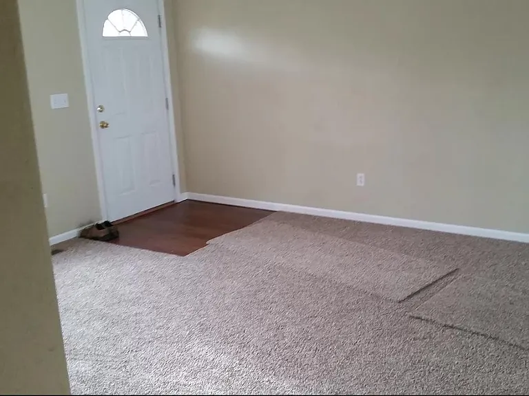 516 Delevan St — Photo 3