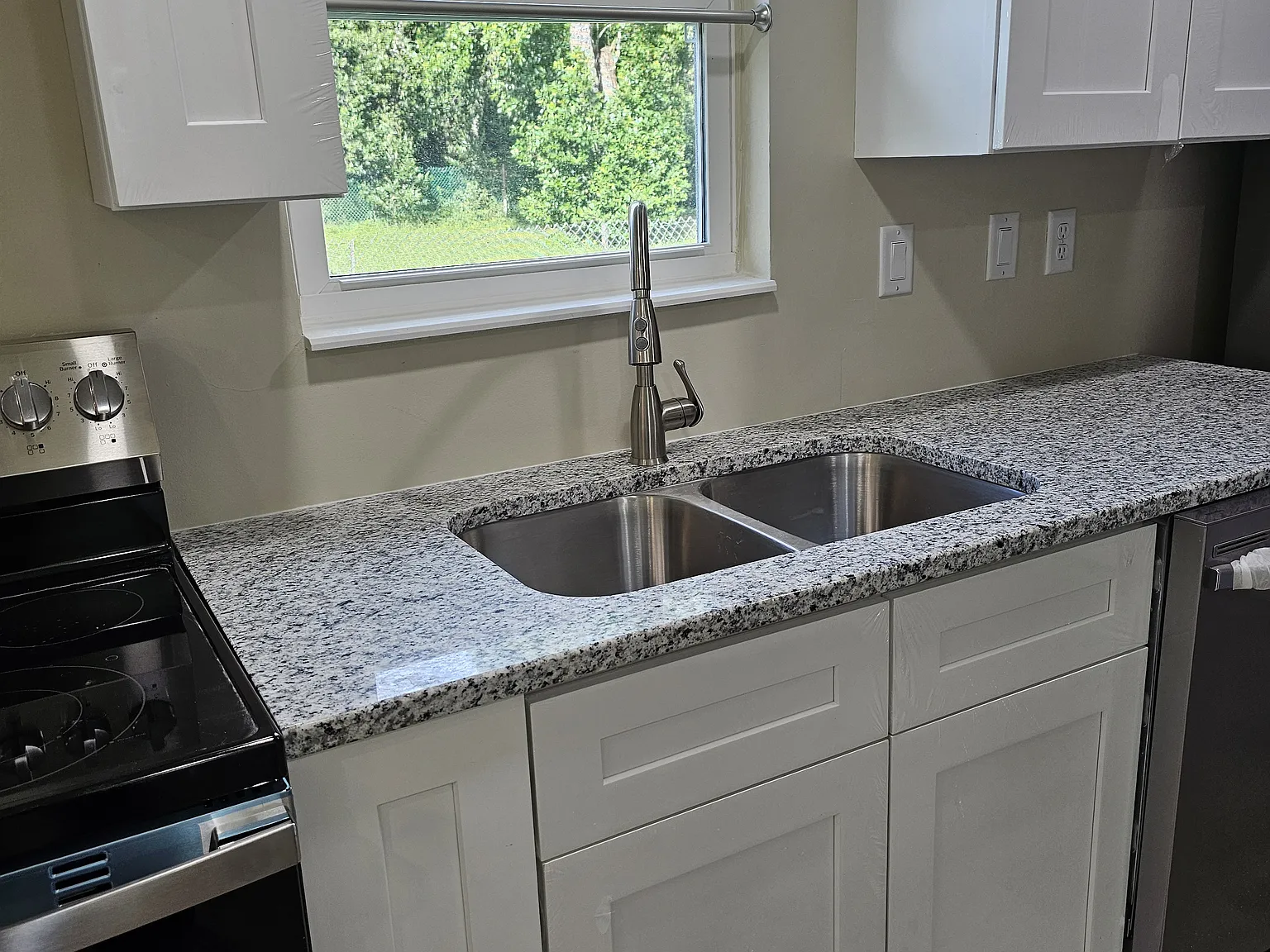 2 bed, 850 sqft, $1,750 — Photo 3