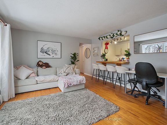 4th image of 898 Elmsmere Rd #11