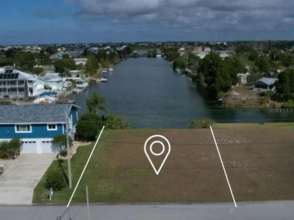 4001 Amberjack Dr #10, Spring Hill, FL 34607