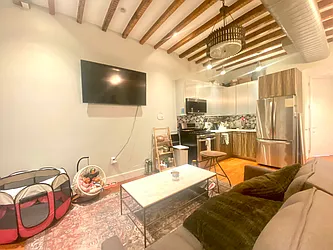Rented by Nolita Group