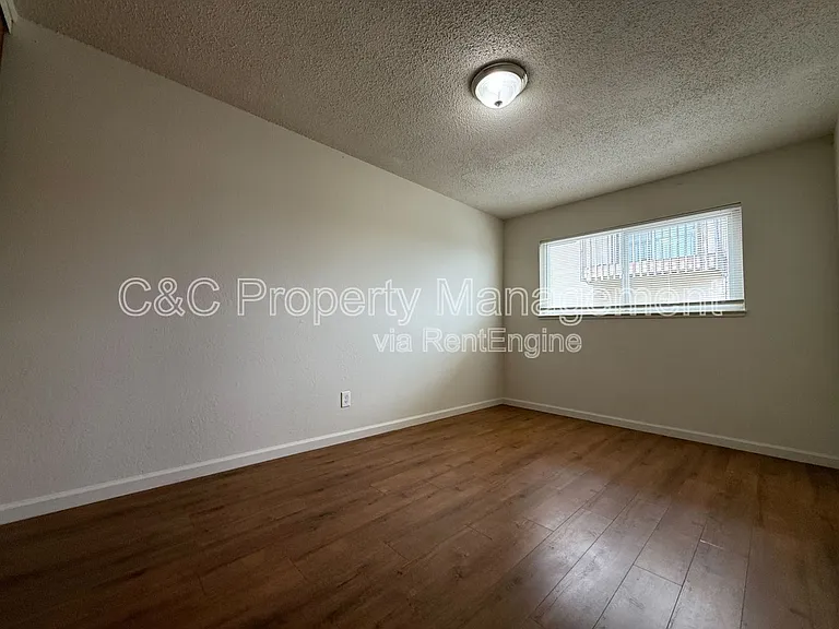 803 Hawthorne St #7 — Photo 5