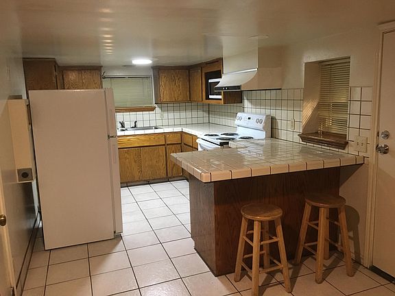 2nd image of 714 18th St #1/2