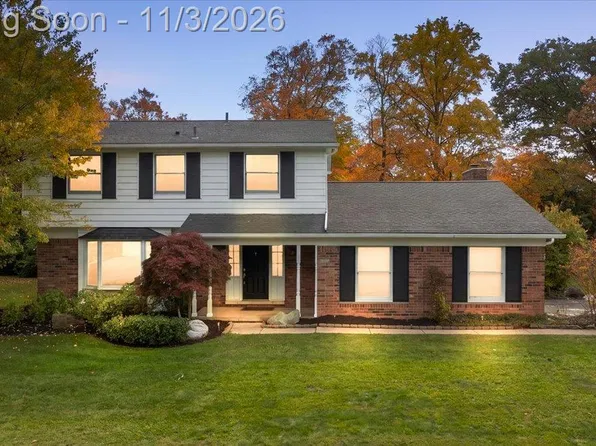 5535 Wild Ridge Ln, West Bloomfield, MI 48322