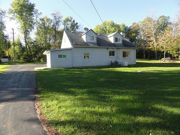 5th image of 5722 Cypress Dr NE
