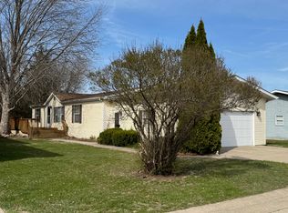 3703 E Wood Ct, Belvidere, IL 61008