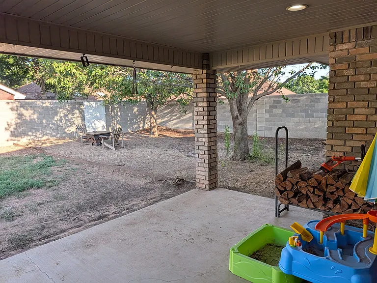 1821 Arbor Dr — Photo 8