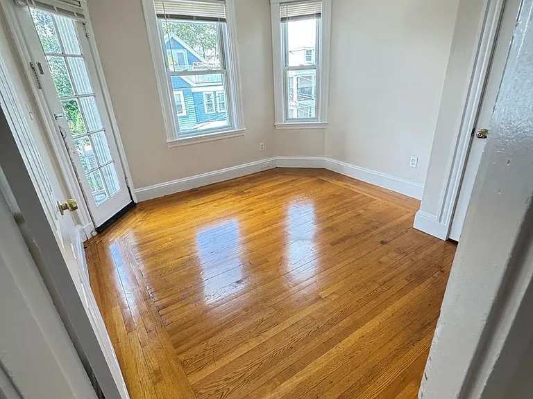 43 Atkins St #4D — Photo 2