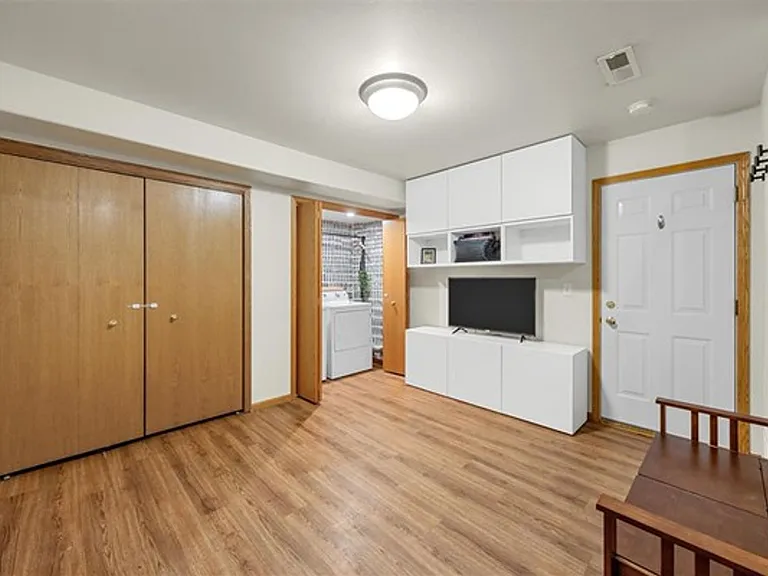 216 Camden Rd — Photo 8