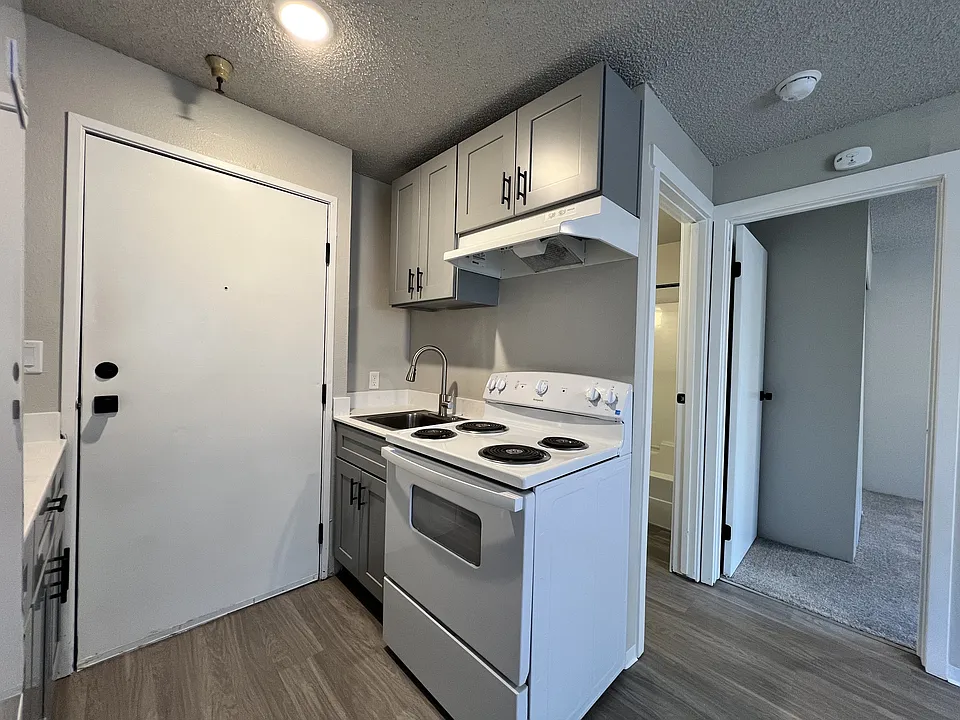 Badger & Blue Lake Apartments