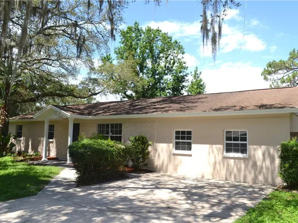 2505 Ranch Lake Cir, Lutz, FL 33559