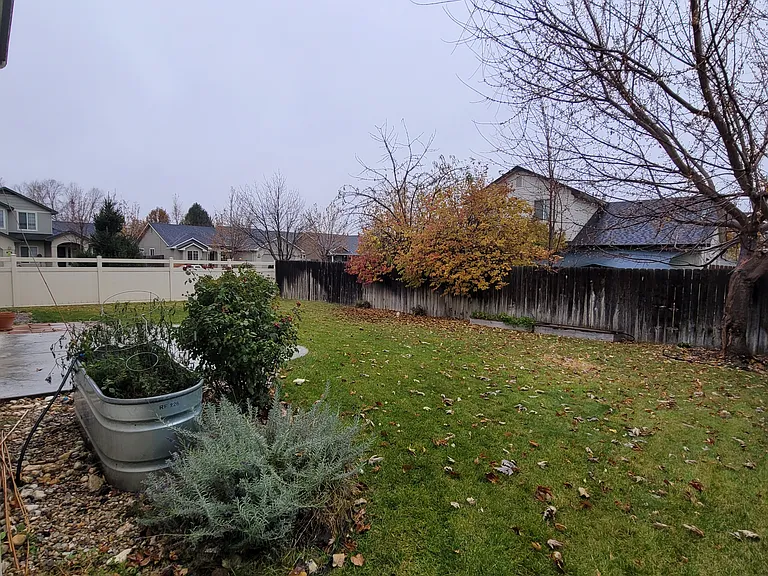 3663 N Buckstone Ave — Photo 29