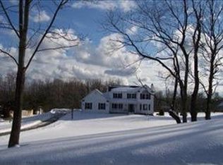 9305 Gem Rd, Chesterland, OH 44026