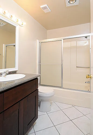 Carmel Heights Apts — Photo 23