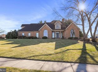 1428 Majestic Dr, Chambersburg, PA 17202