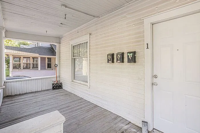 429 Davis St #1 — Photo 5