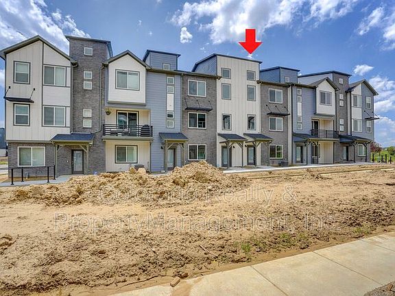 3rd image of 2153 W 166th Pl