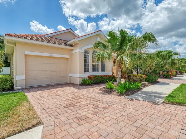 7803 33rd St E, Sarasota, FL 34243