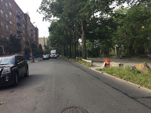 5th image of 4006 Bronx Blvd