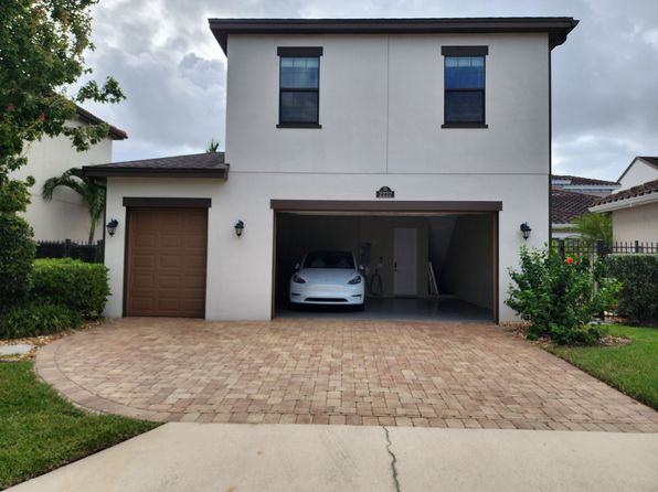 2222 Rodina Dr