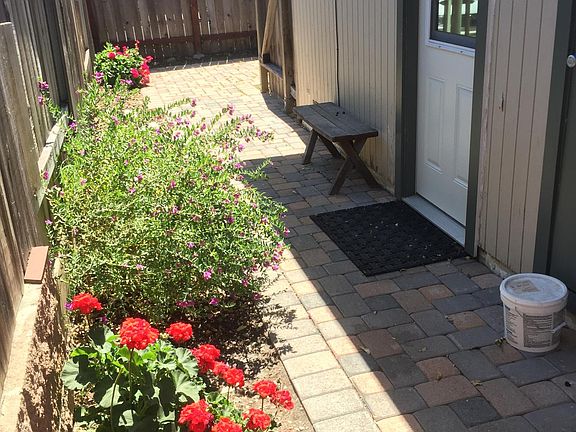 Private entryway