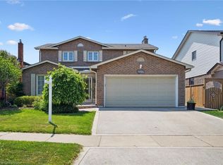 3306 Palmer Dr, Burlington, ON L7M1X3