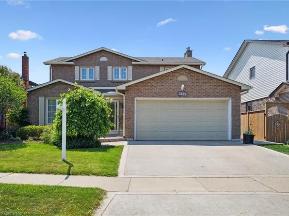 3306 Palmer Dr, Burlington, ON L7M 1X3