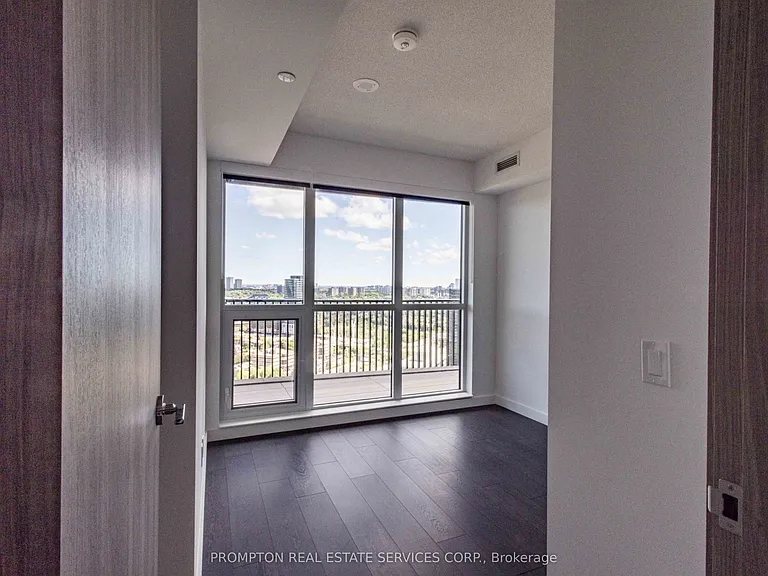 18 Esther Shiner Blvd #2805 — Photo 28