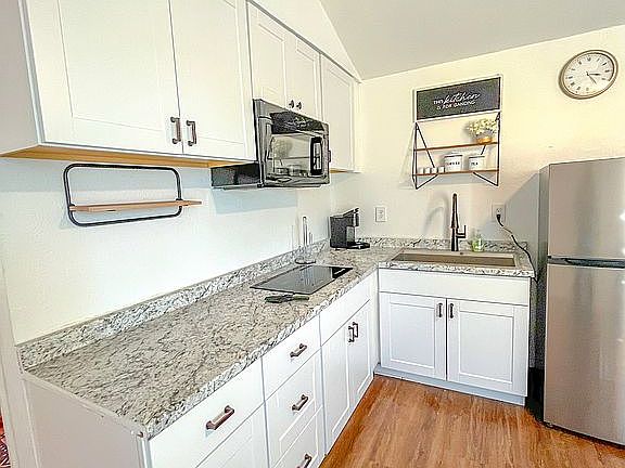 2nd image of 518 Mountain Dr
