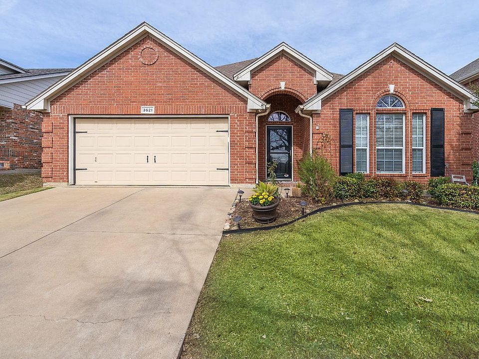 1st image of 3521 Amador Dr
