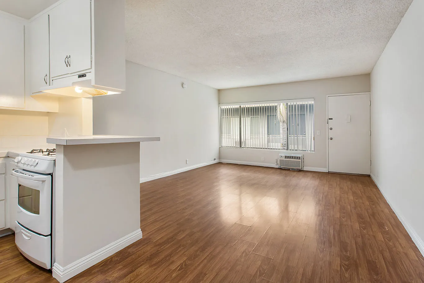 Studio, $1,445 — Photo 2