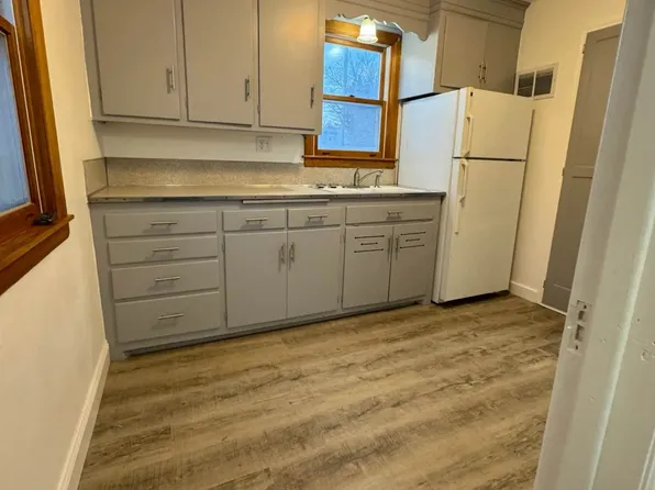 1006 N 1st Ave, Wausau, WI 54401