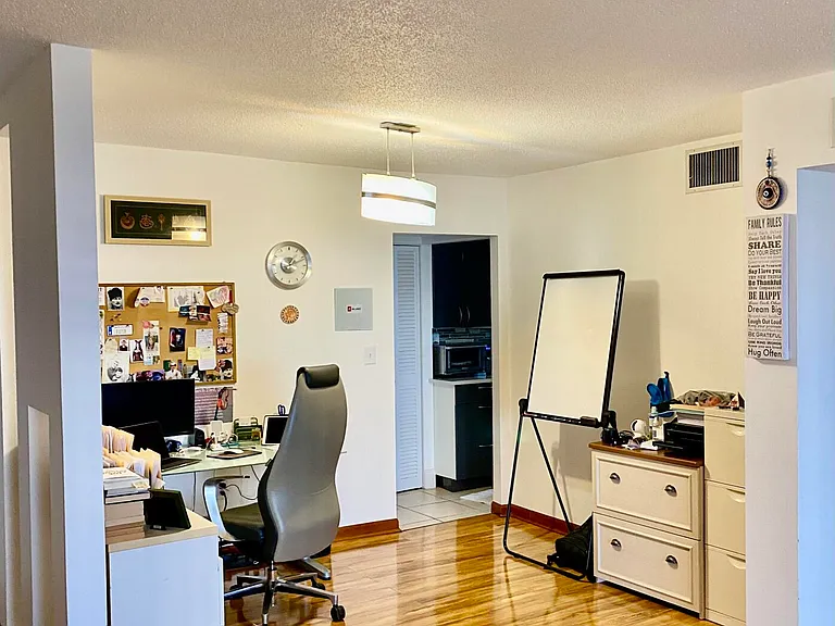 1750 NE 191st St #600 — Photo 35