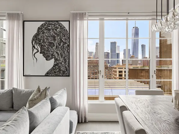 70 Charlton St APT 21A, New York, NY 10014