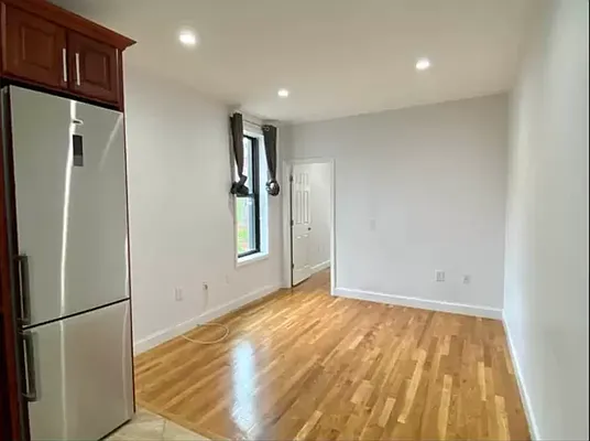 Rented by Hagstrom Management Inc | media 34